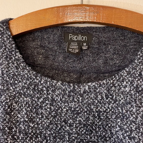 Sweater dress/tunic with pockets. Great, used condition. - Picture 2 of 6